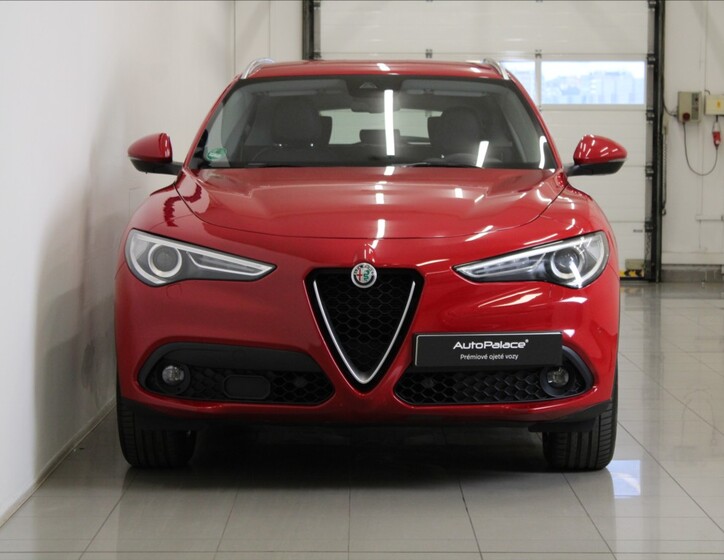 Alfa Romeo Stelvio 2