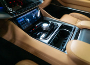 Jeep Grand Wagoneer 28