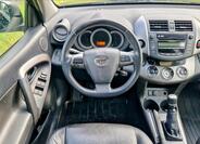 Toyota RAV4 24