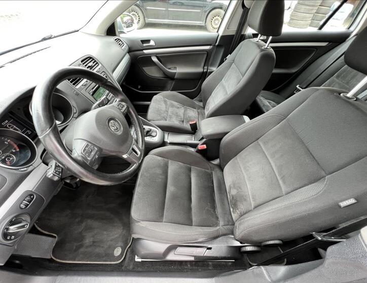 Volkswagen Golf 12