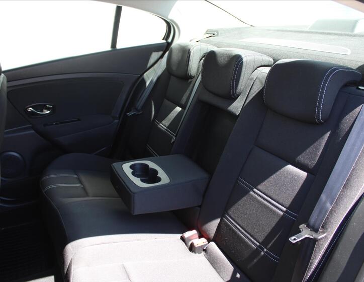 Renault Fluence 10