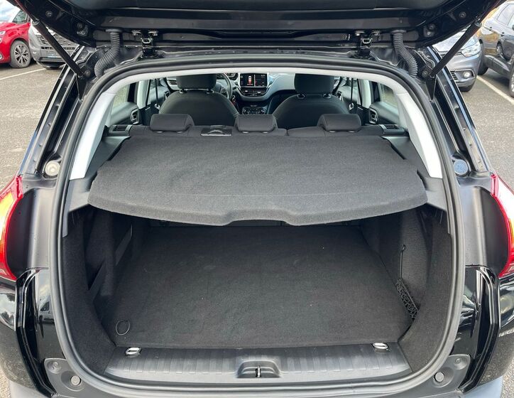 Peugeot 2008 6