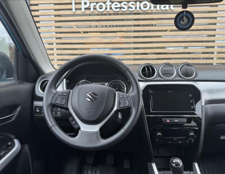 Suzuki Vitara 5