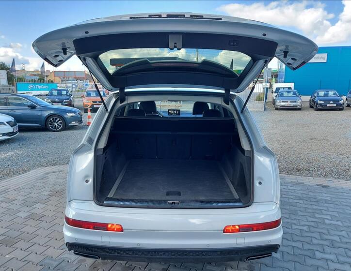 Audi Q7 14