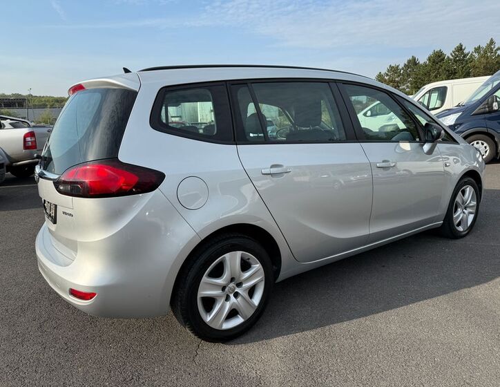 Opel Zafira 5