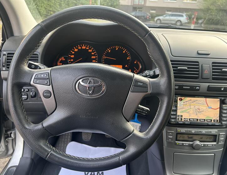 Toyota Avensis 65