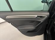 Volkswagen Golf 28