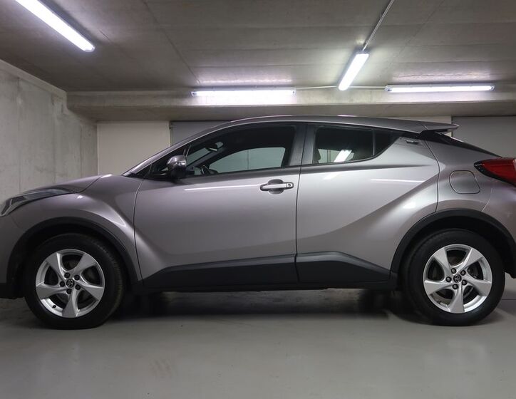 Toyota C-HR 8