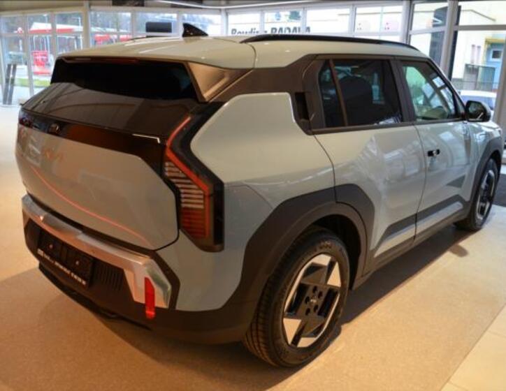 KIA EV3 SV1 4