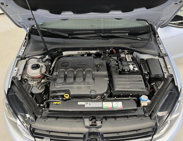 Volkswagen Golf 34