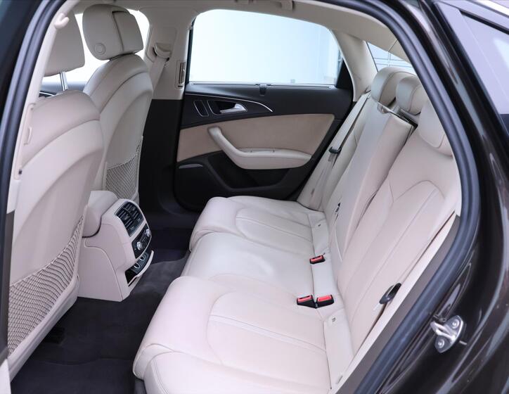 Audi A6 15