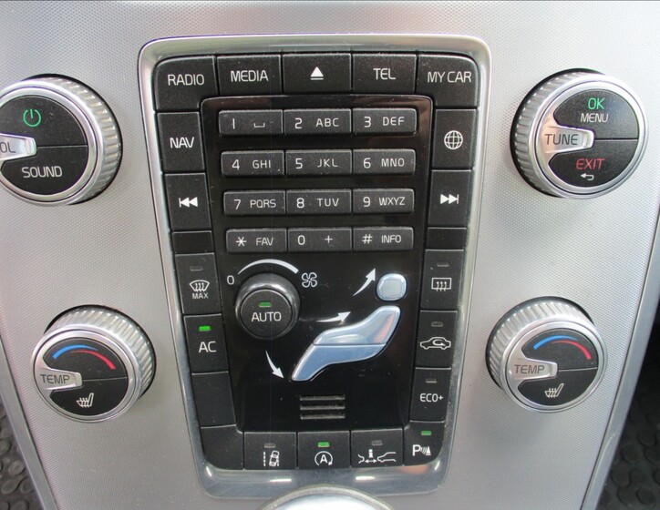 Volvo V70 19