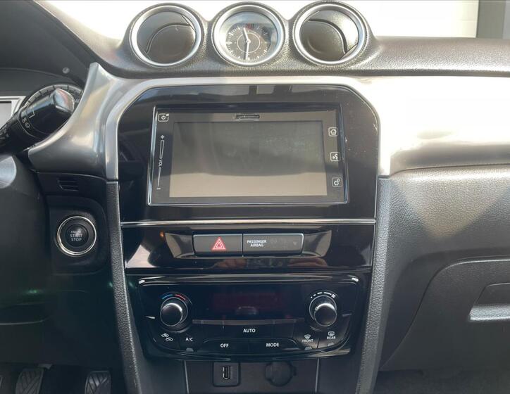 Suzuki Vitara 14