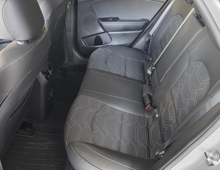 KIA XCeed 10