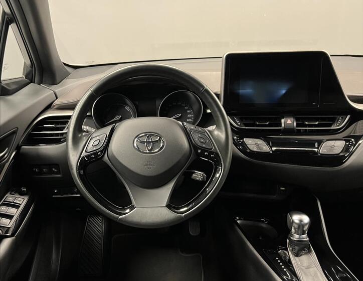 Toyota C-HR 5