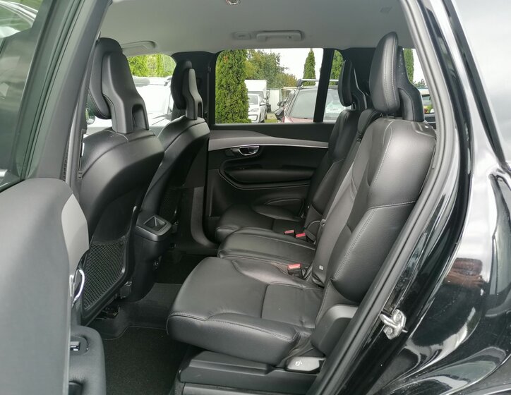 Volvo XC90 10