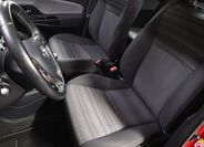 Toyota Yaris 9