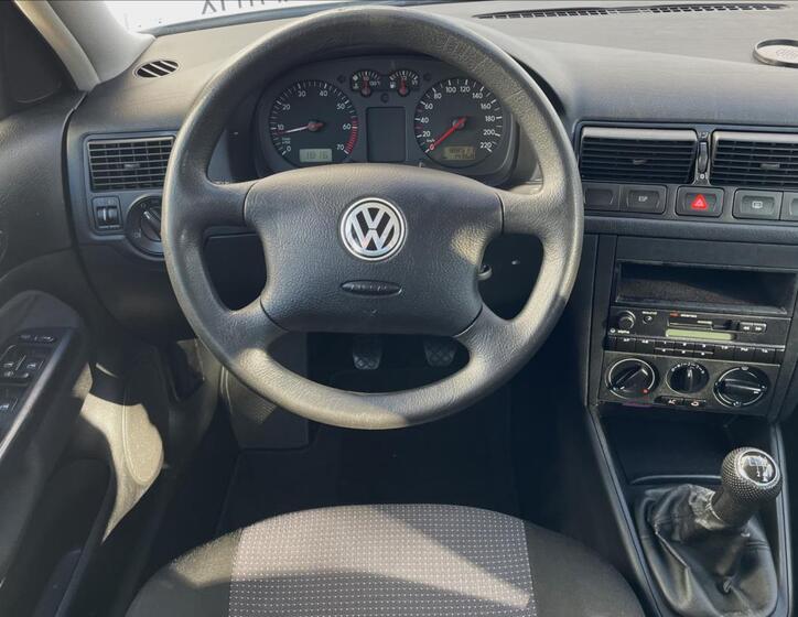 Volkswagen Golf 12