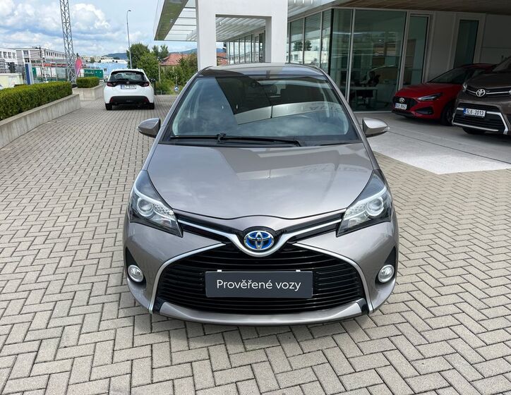 Toyota Yaris 9
