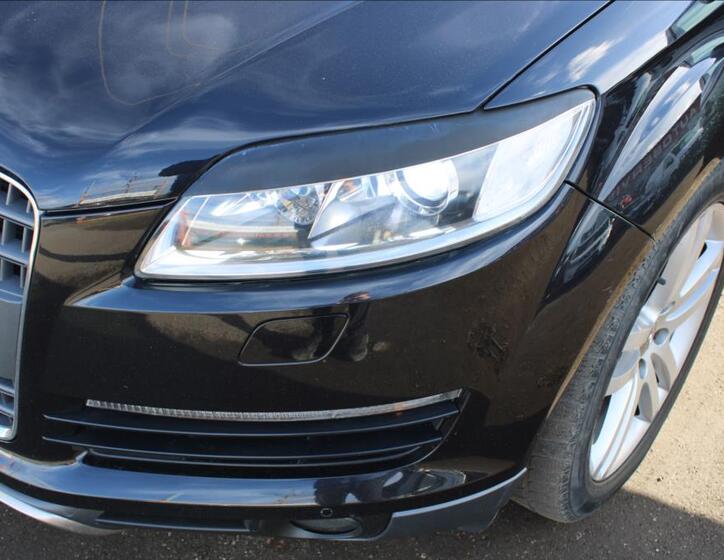 Audi Q7 24