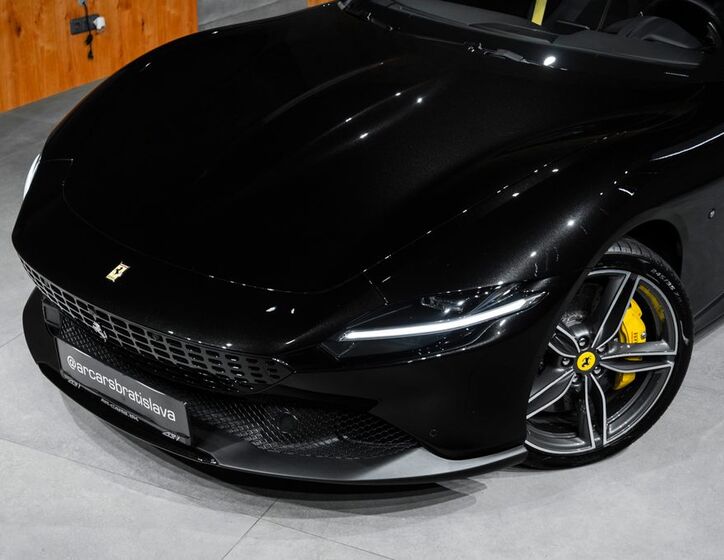 Ferrari Roma 4