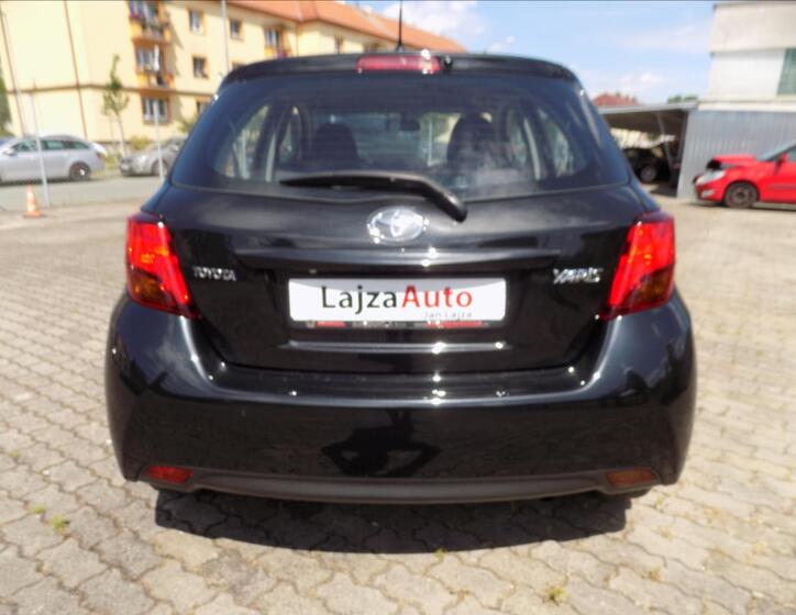 Toyota Yaris 5