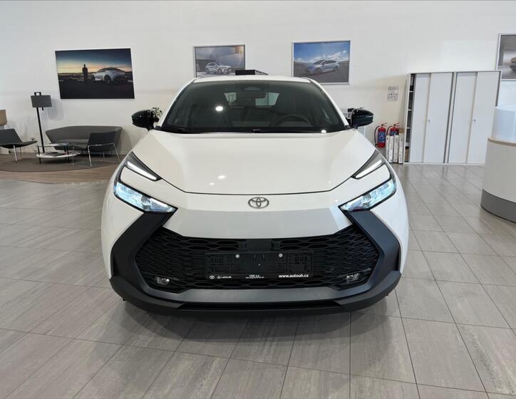 Toyota C-HR 2