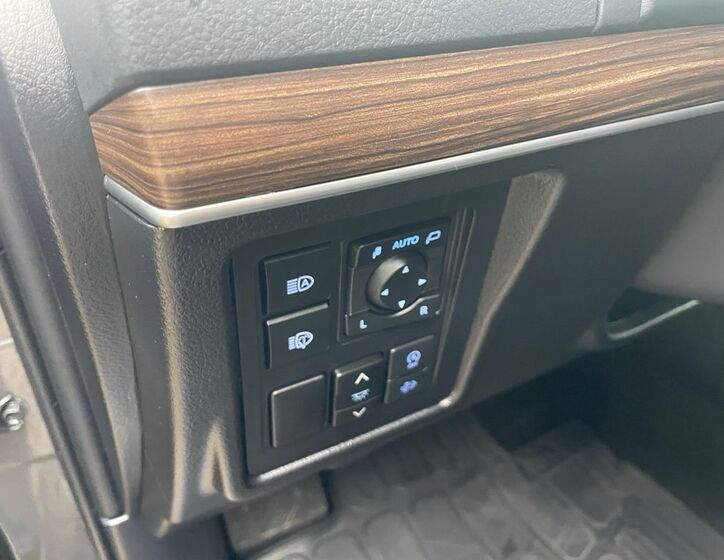 Toyota Land Cruiser 24