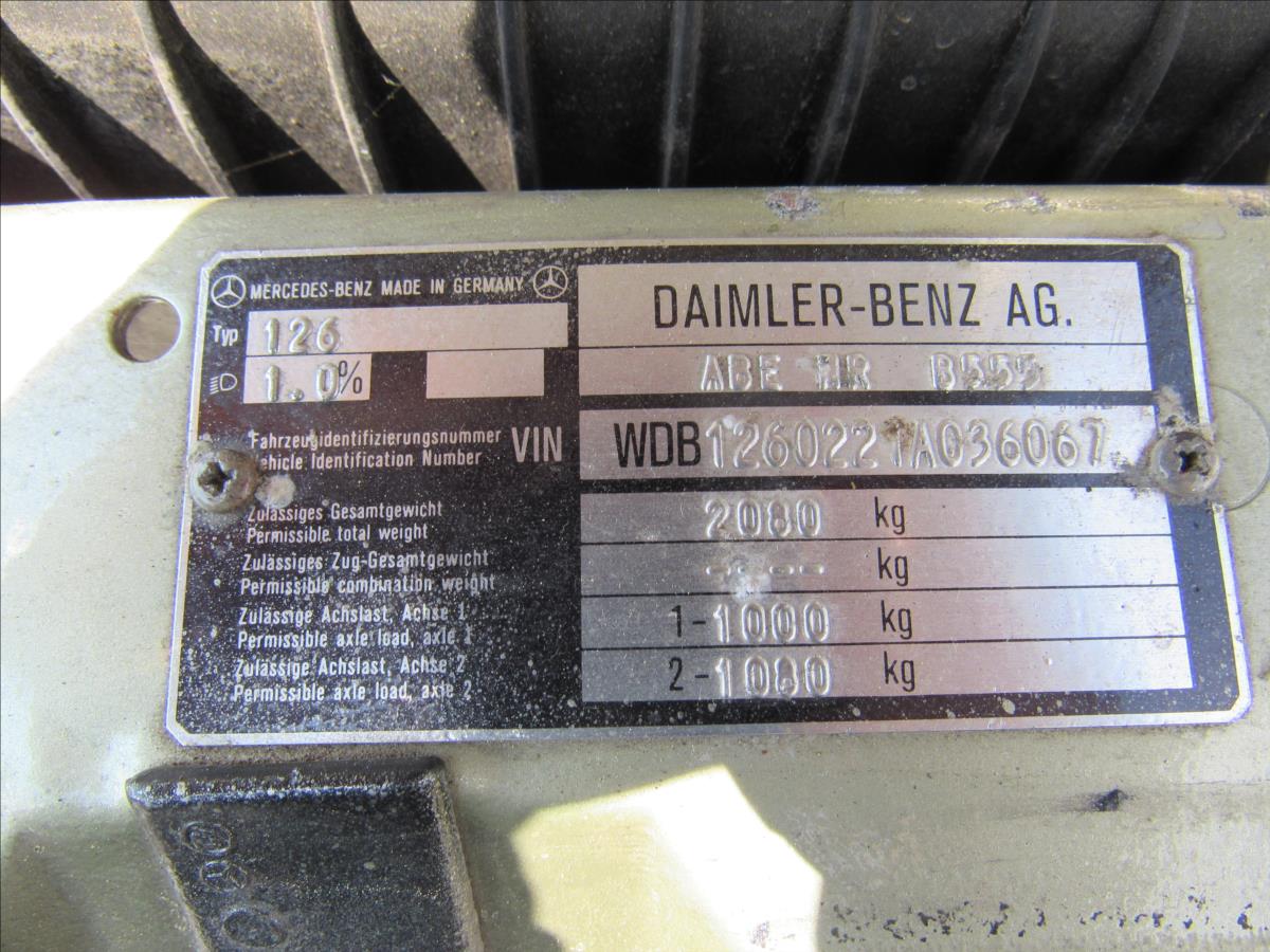 Mercedes-Benz 126