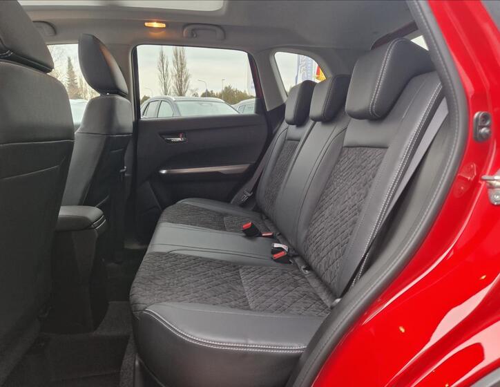 Suzuki Vitara 13