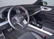 Audi Q8 8