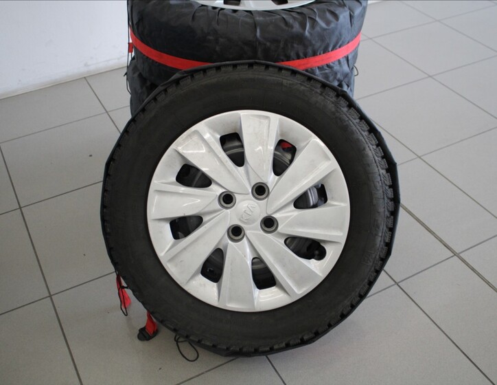KIA Rio 17