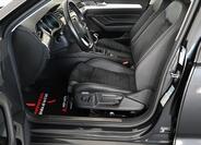 Volkswagen Passat 9