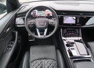 Audi Q8 23