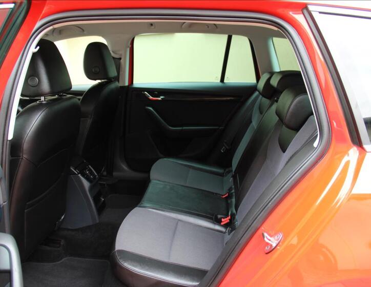 Škoda Octavia 14