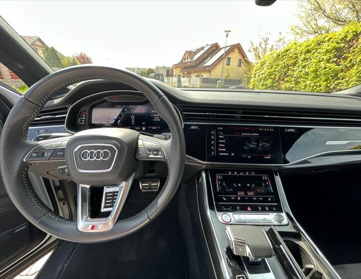 Audi SQ7 12