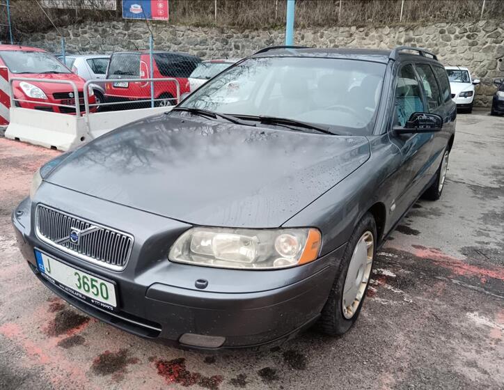 Volvo V70 3