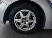 Volkswagen New Beetle 20