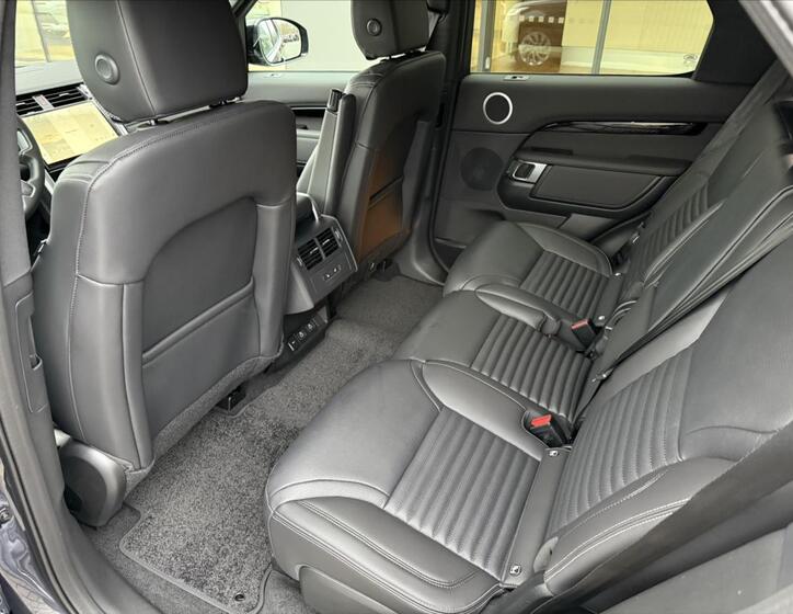 Land Rover Discovery 15