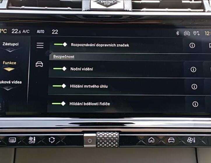DS Automobiles DS7 23