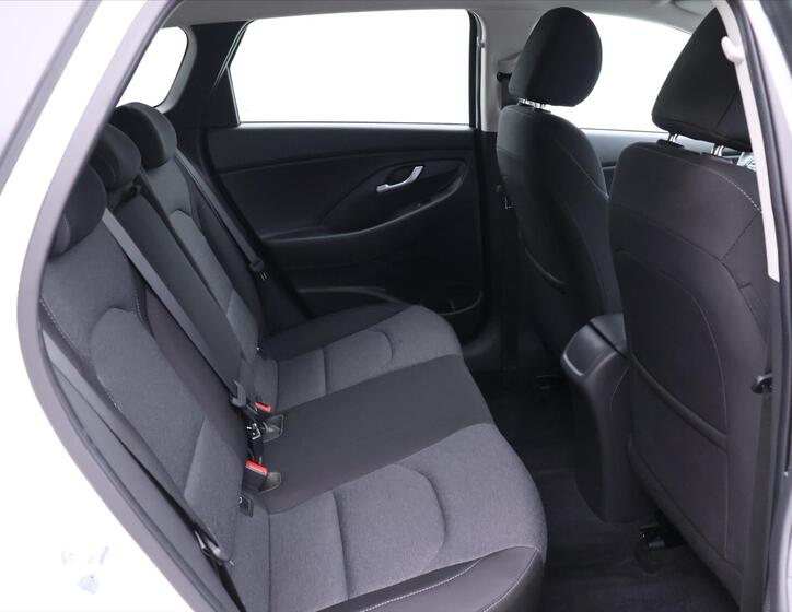 Hyundai i30 13