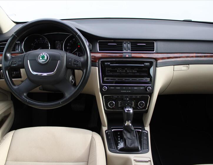 Škoda Superb 13