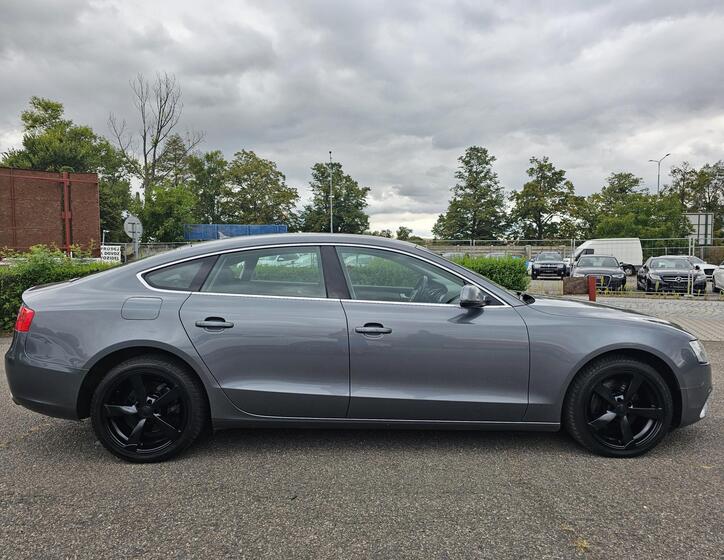 Audi A5 4
