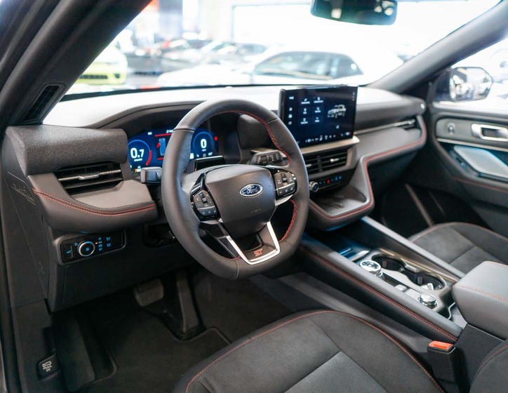 Ford Explorer 13