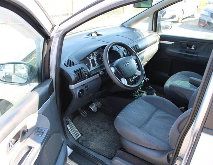 Ford Galaxy 11