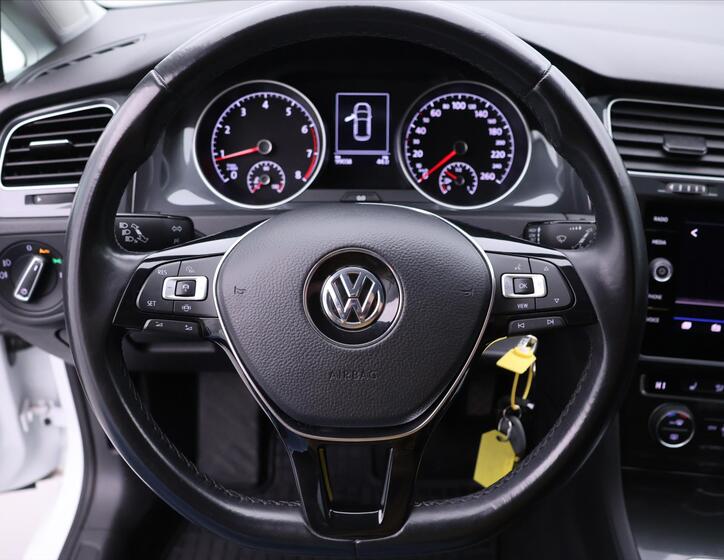 Volkswagen Golf 19
