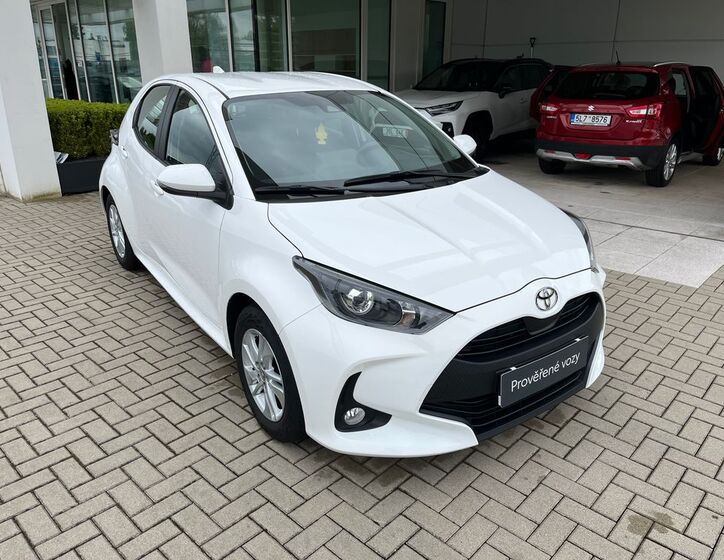 Toyota Yaris 8
