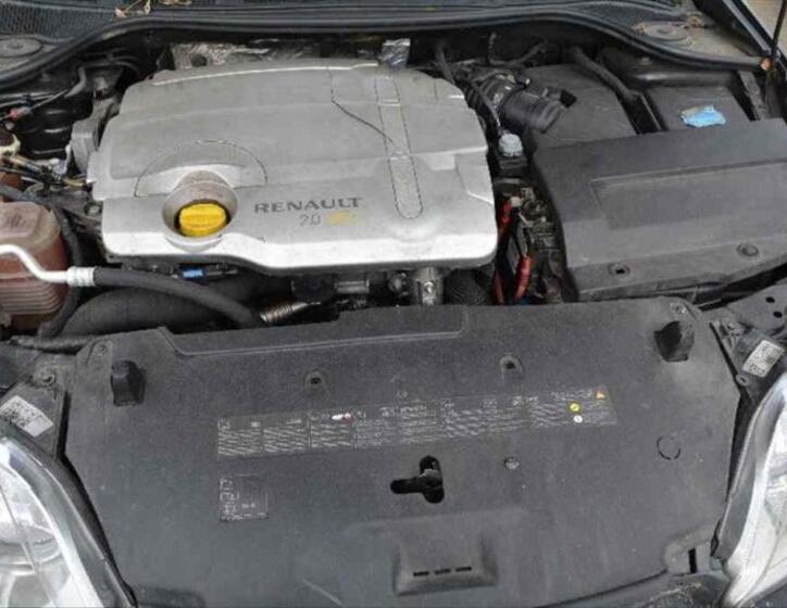 Renault Laguna 27