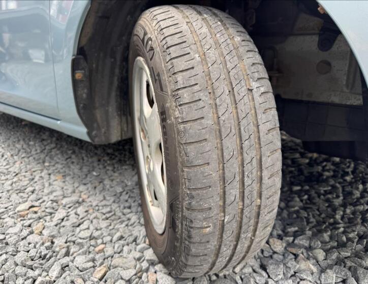 Mazda 2 38
