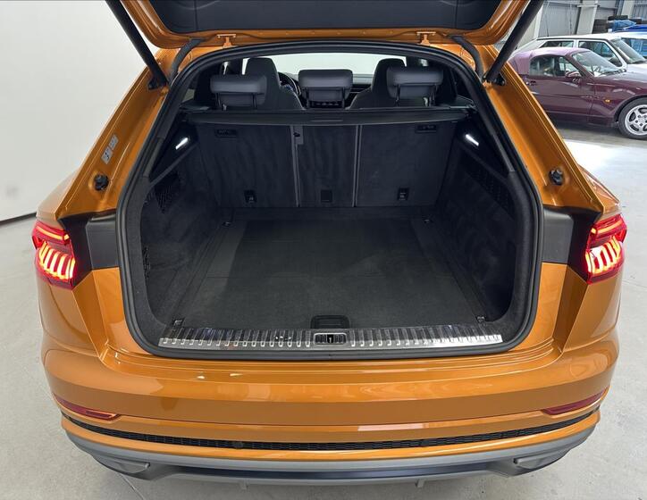 Audi Q8 28